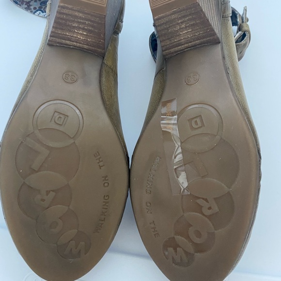 MJUS pumps size 36 fits like a US6.5 - Picture 4 of 5